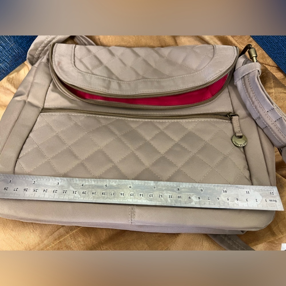 Travelon crossbody travel bag - Picture 11 of 15